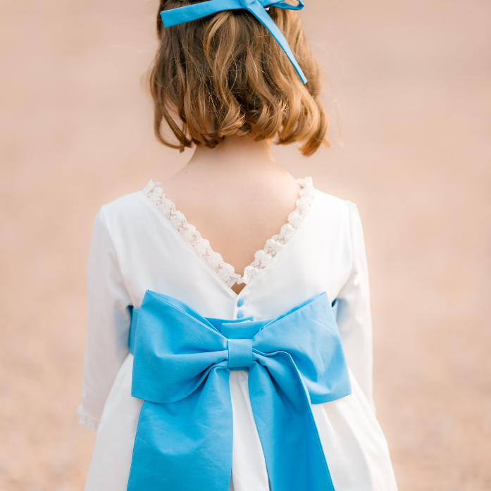 Robe pour petite fille d'honneur avec ceinture